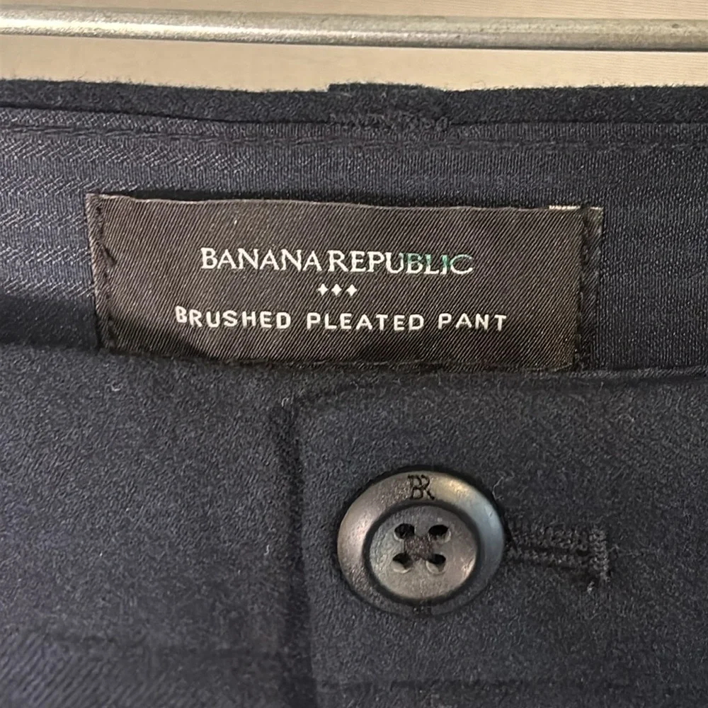Banana Republic Men's Black Brushed Pleated Pants Size 38
